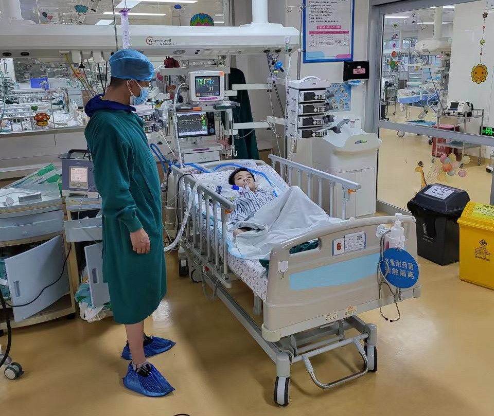 福泉市跨省救护车出租公司